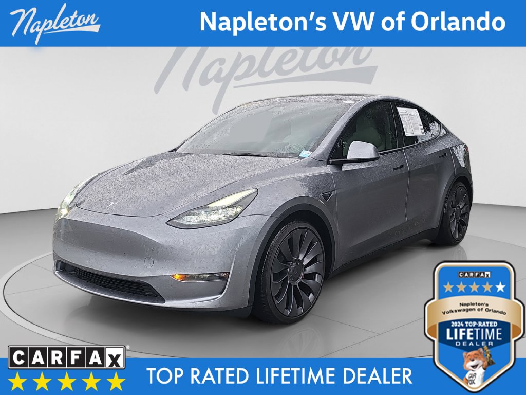  Tesla Model Y