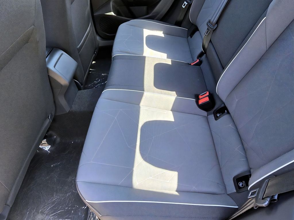 2025 Volkswagen Jetta Sport - Photo 25