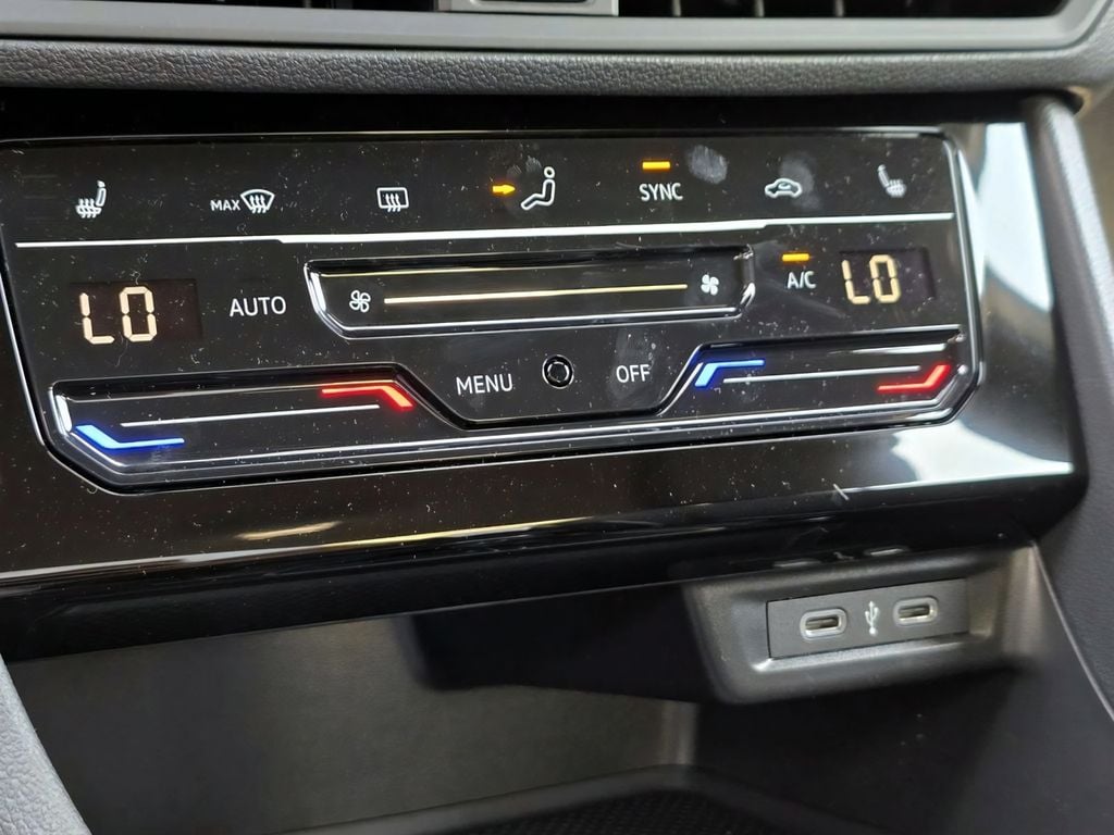 2025 Volkswagen Jetta Sport - Photo 16
