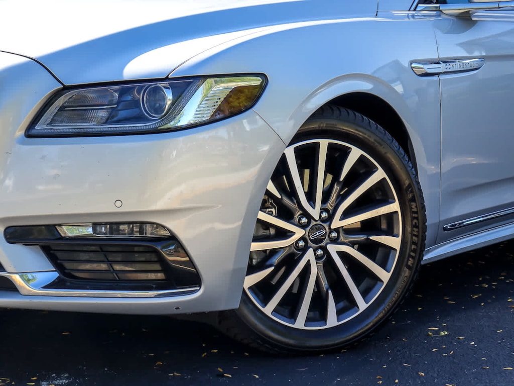 Certified 2019 Lincoln Continental Select AWD