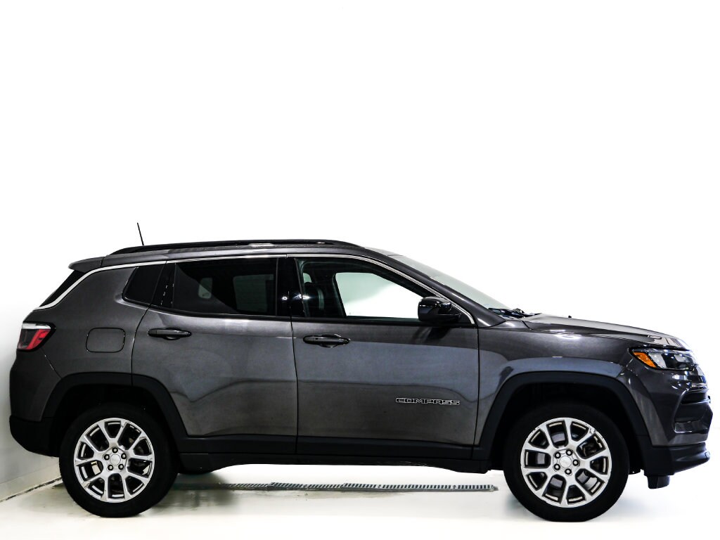 Used 2023 Jeep Compass Latitude Lux SUV