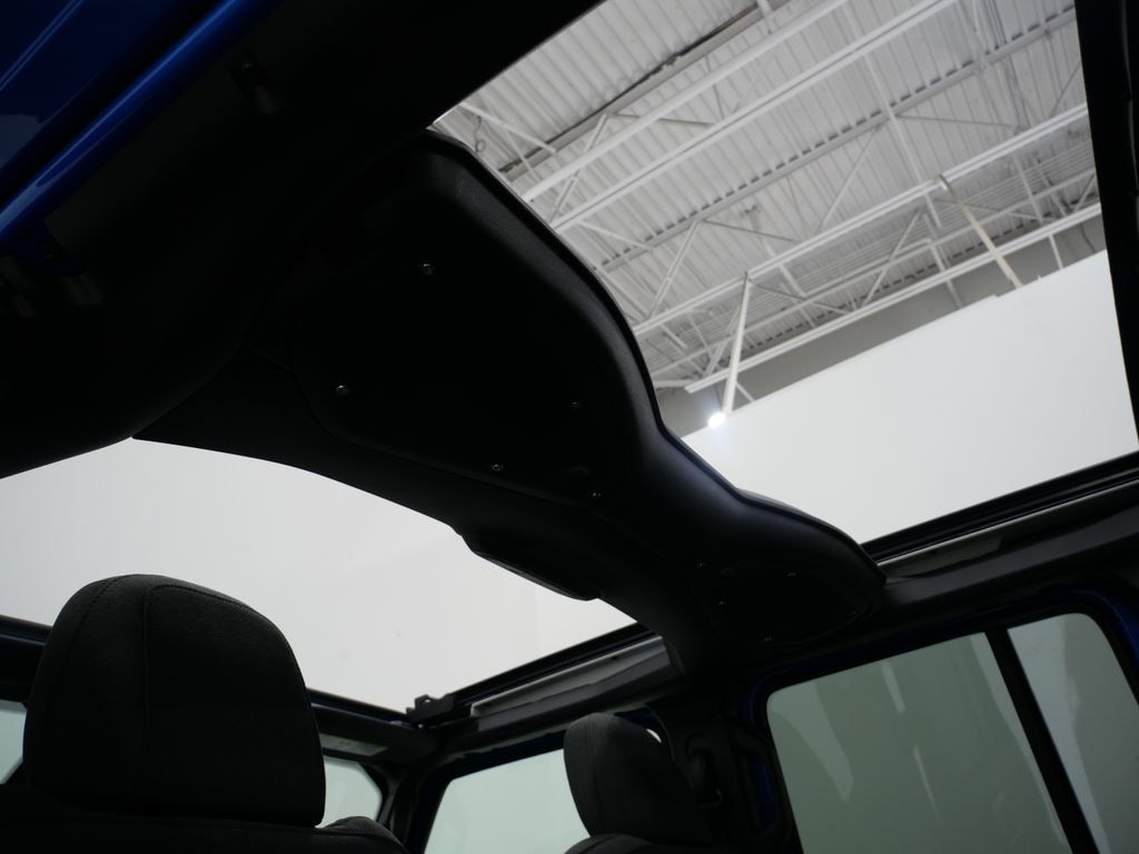 New 2026 Jeep Wrangler 4-DOOR SPORT S Sport Utility