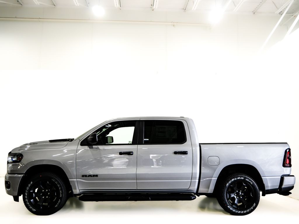 New 2026 Ram 1500 EXPRESS CREW CAB 4X4 5'7 BOX Pickup