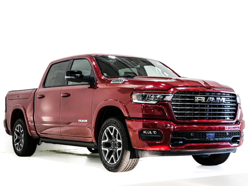 New 2026 Ram 1500 LARAMIE CREW CAB 4X4 5'7 BOX Pickup