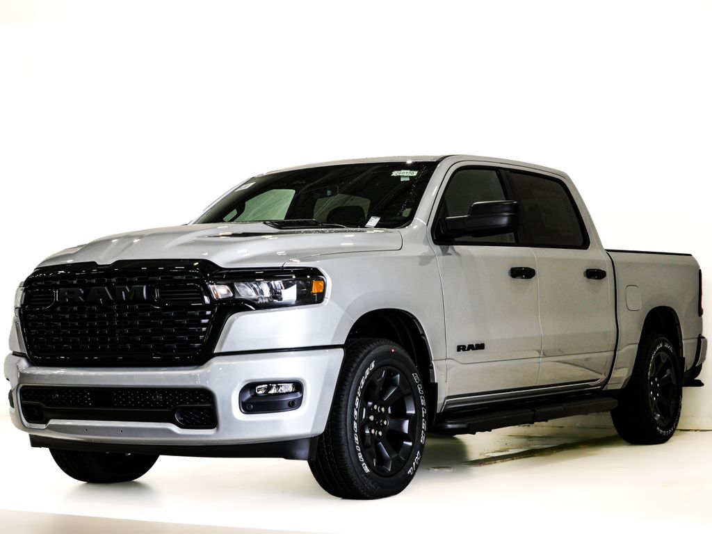 New 2026 Ram 1500 EXPRESS CREW CAB 4X4 5'7 BOX Pickup