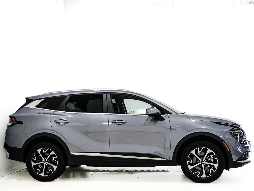Used 2024 Kia Sportage EX SUV