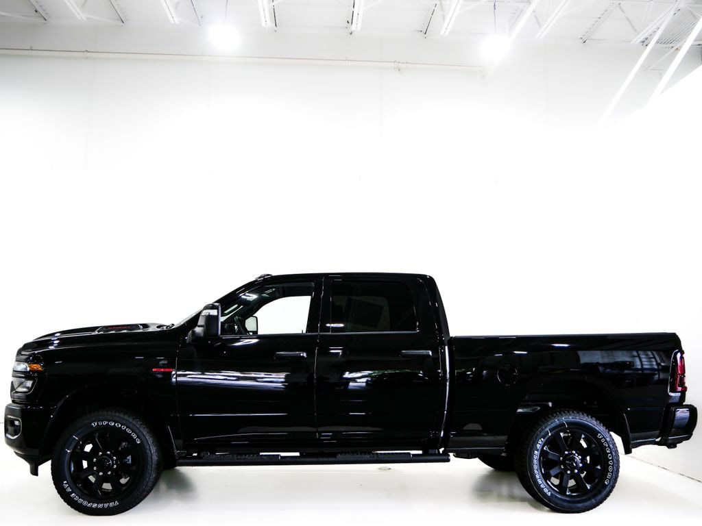 New 2026 Ram 2500 BLACK EXPRESS CREW CAB 4X4 6'4 BOX Pickup