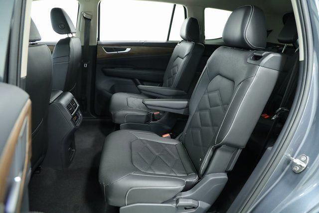 2026 Volkswagen Atlas SE w/Tech - Photo 32