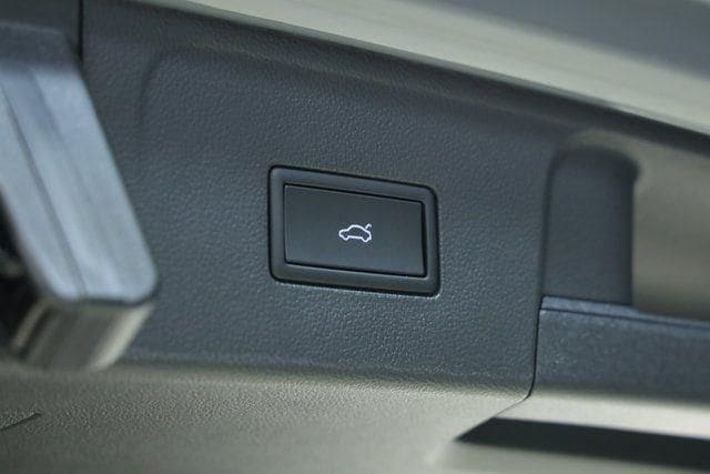 2026 Volkswagen Atlas SE w/Tech - Photo 38