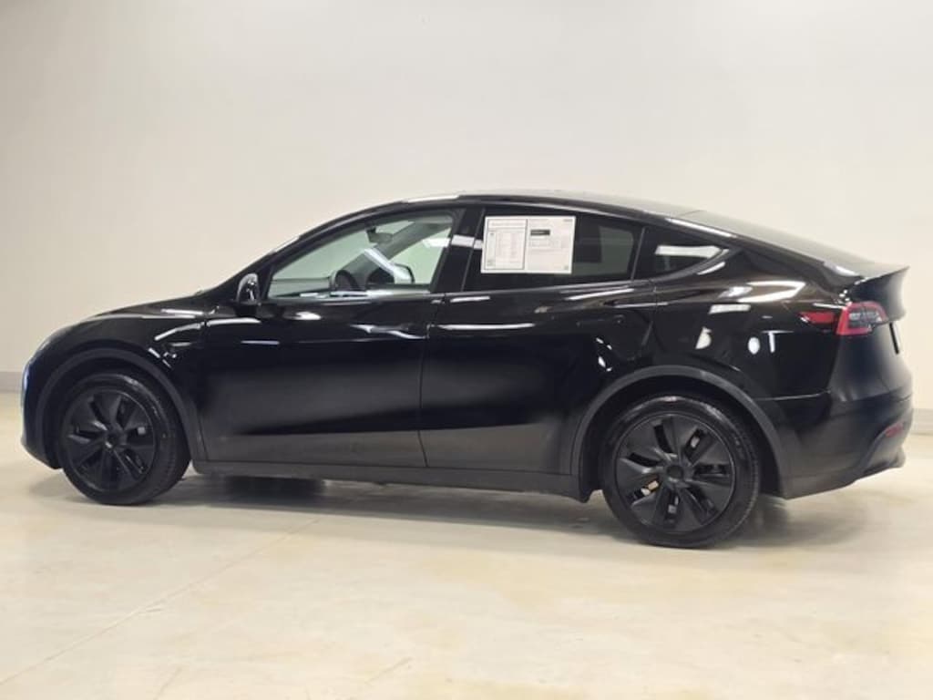 Used 2025 Tesla Model Y Long Range SUV