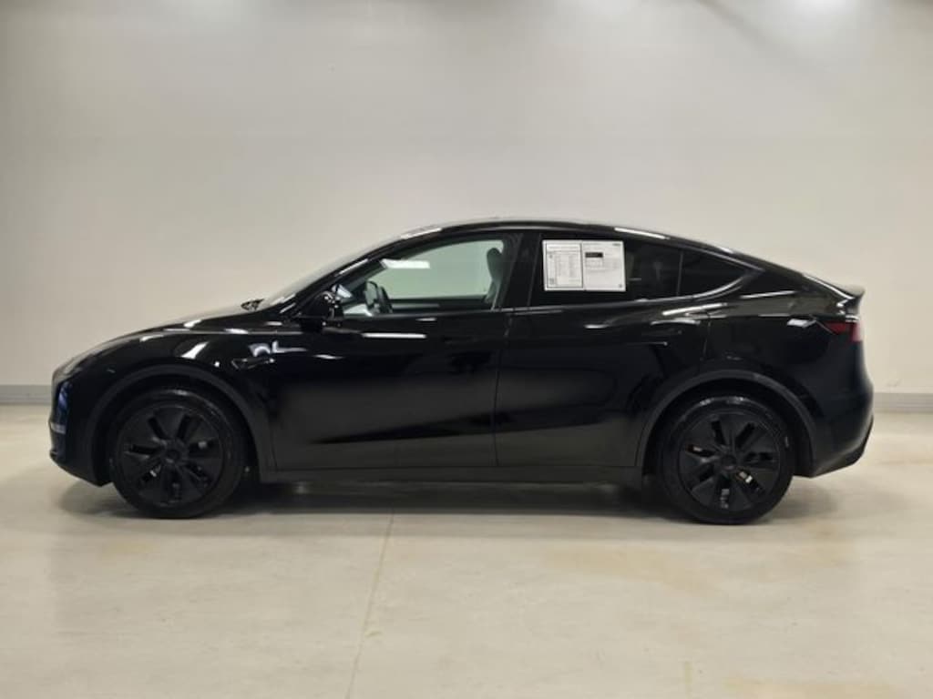 Used 2025 Tesla Model Y Long Range SUV