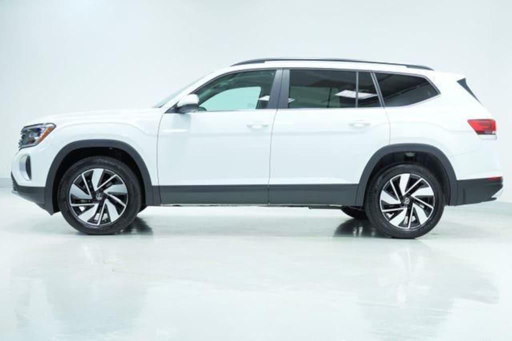 New 2026 Volkswagen Atlas SE w/Technology SUV