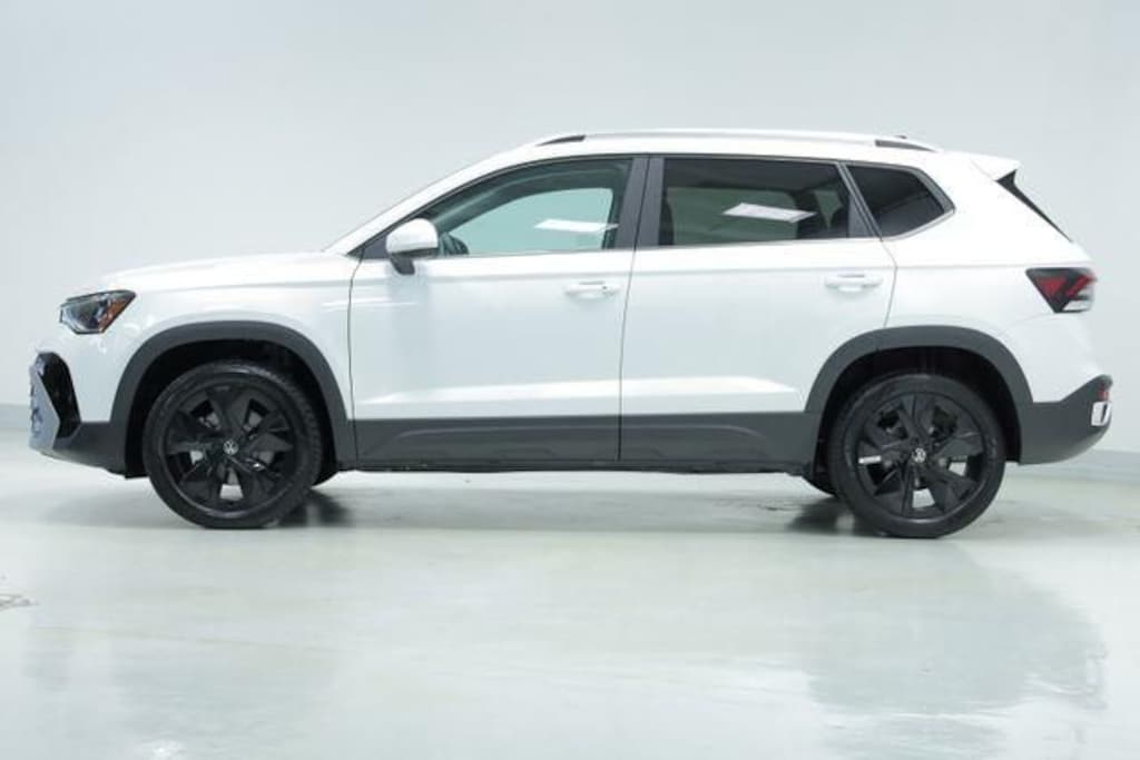 New 2026 Volkswagen Taos 1.5T SE SUV