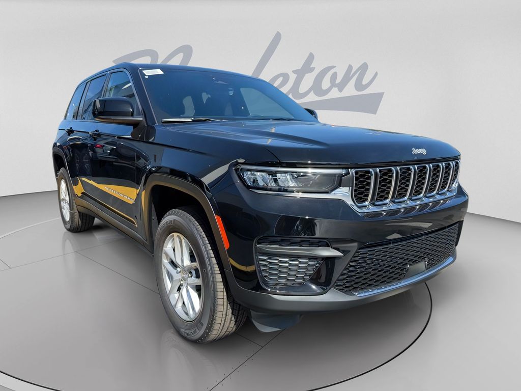 New 2026 Jeep Grand Cherokee LAREDO X 4X4 Sport Utility