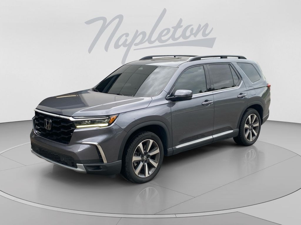 Used 2025 Honda Pilot Touring SUV