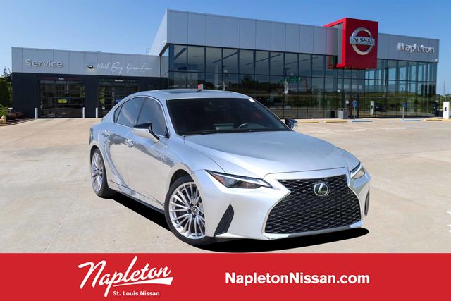 2022 Lexus IS