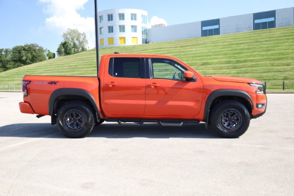 Certified 2025 Nissan Frontier PRO-4X Truck