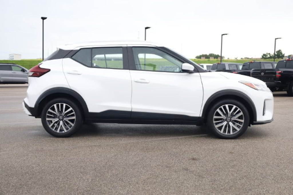 Used 2021 Nissan Kicks SV SUV