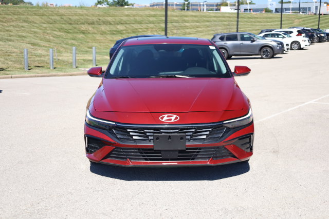Used 2025 Hyundai Elantra SEL Convenience Sedan