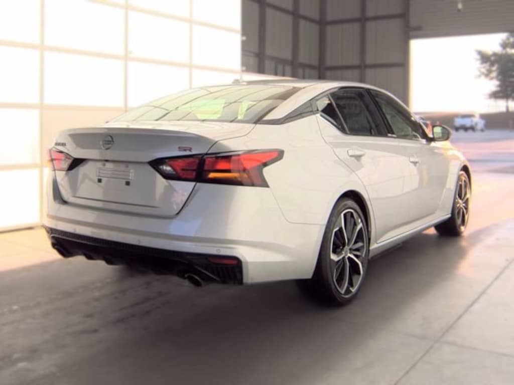Used 2025 Nissan Altima SR Sedan