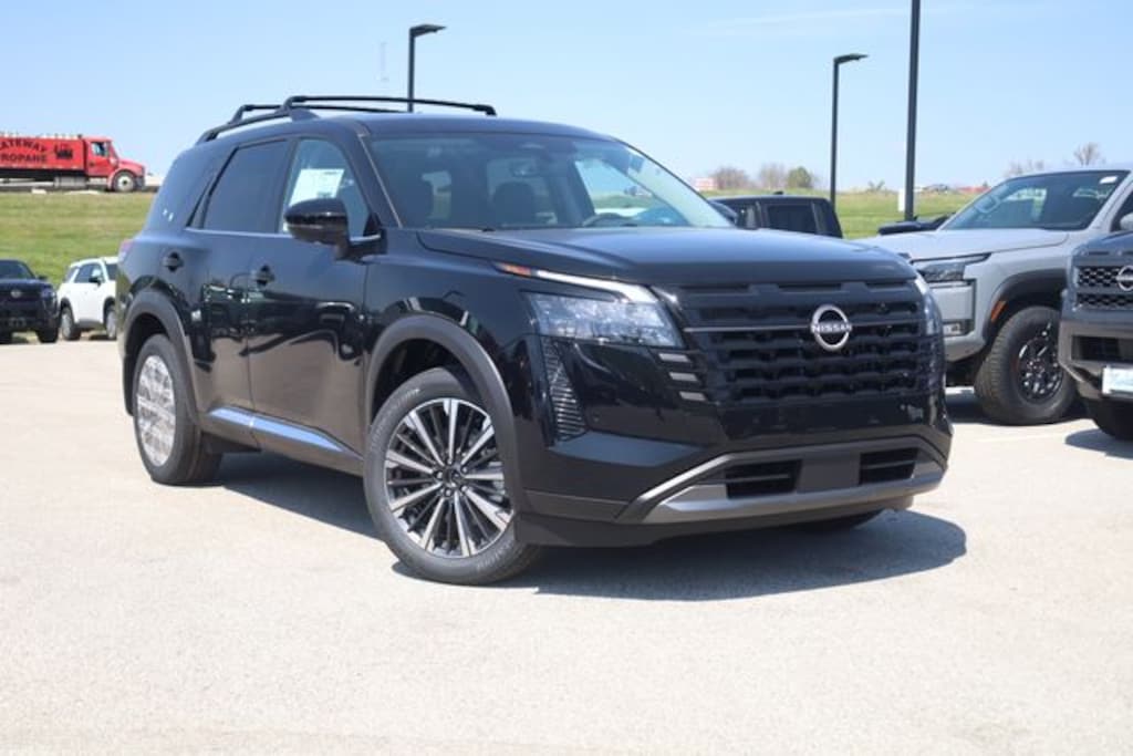New 2026 Nissan Pathfinder Platinum SUV