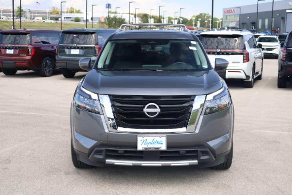 Certified 2025 Nissan Pathfinder SL SUV