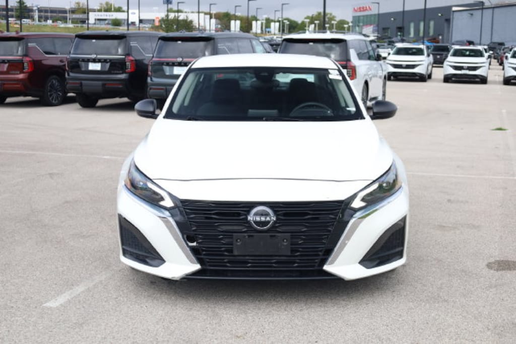 Used 2025 Nissan Altima SV Sedan