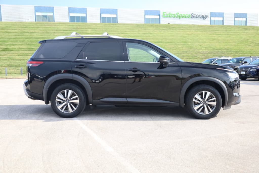 Certified 2024 Nissan Pathfinder SL SUV