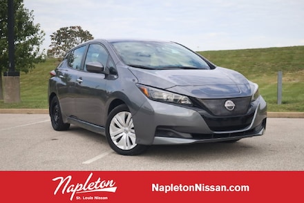 2025 Nissan LEAF S Hatchback