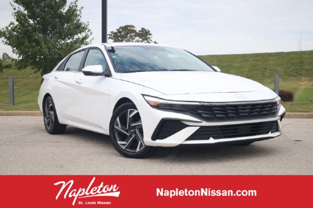 Used 2025 Hyundai Elantra Limited Sedan