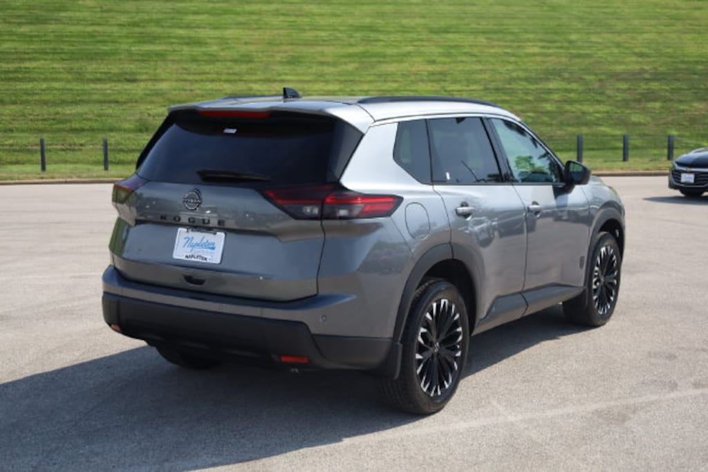 Certified 2026 Nissan Rogue Dark Armor SUV