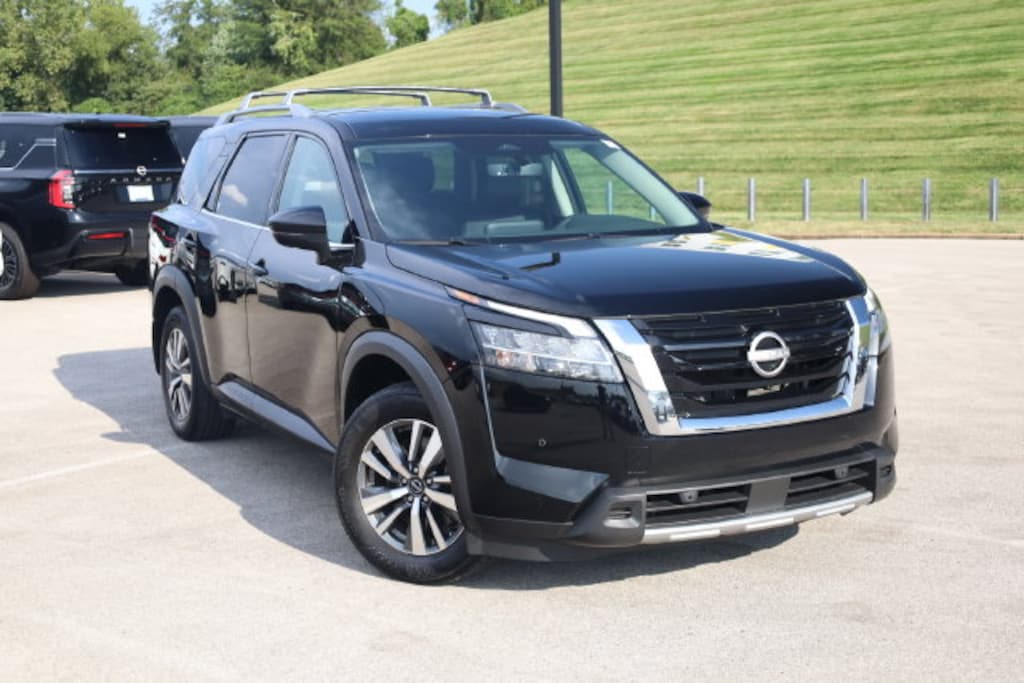 Certified 2024 Nissan Pathfinder SL SUV