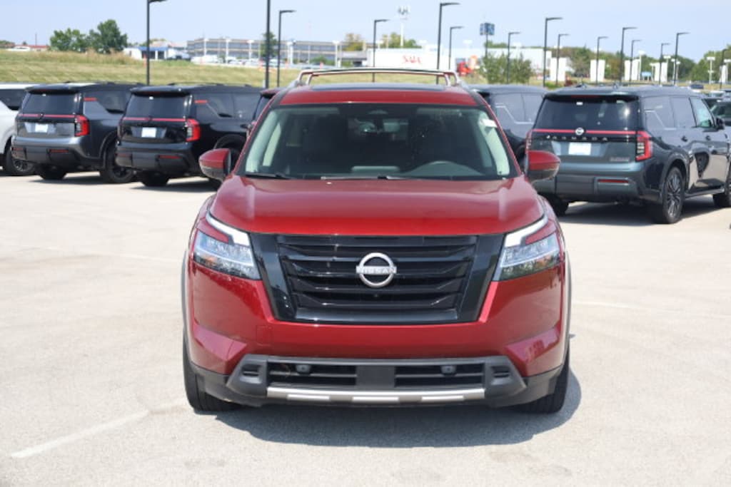 Certified 2024 Nissan Pathfinder SL SUV