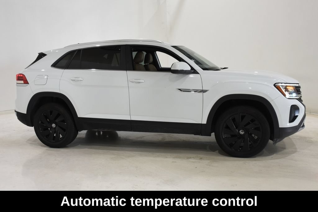 Used 2025 Volkswagen Atlas Cross Sport 2.0T SE w/Technology Sport Utility