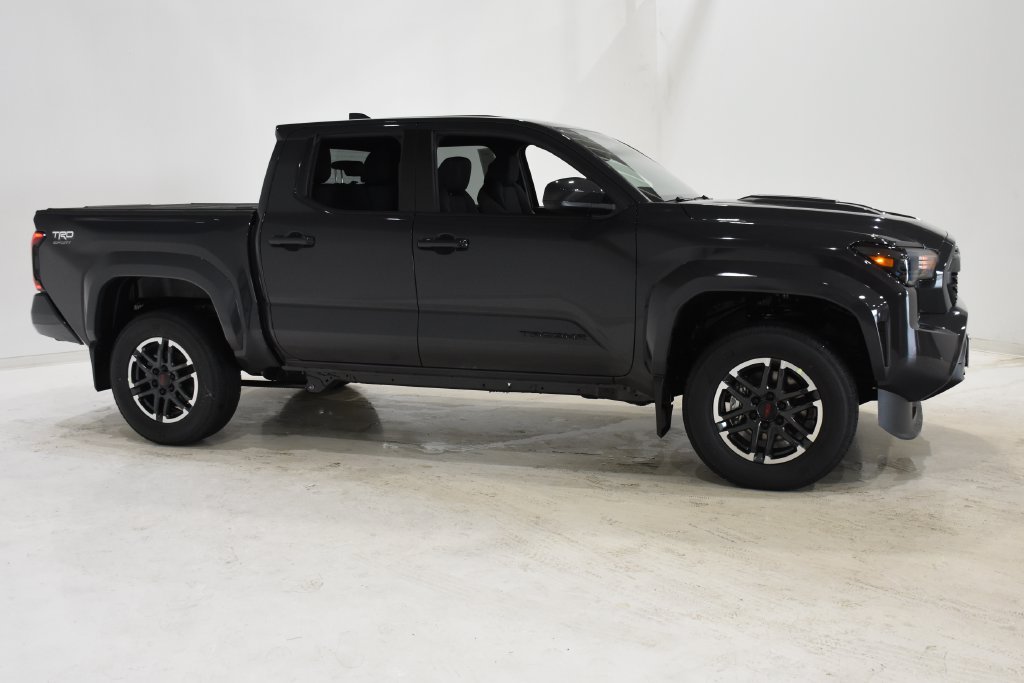 2026 Toyota Tacoma TRD Sport - Photo 3