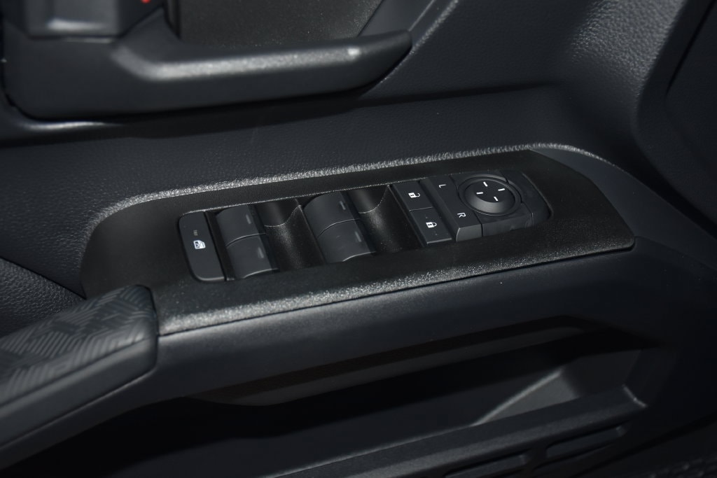 2026 Toyota 4Runner SR5 - Photo 23