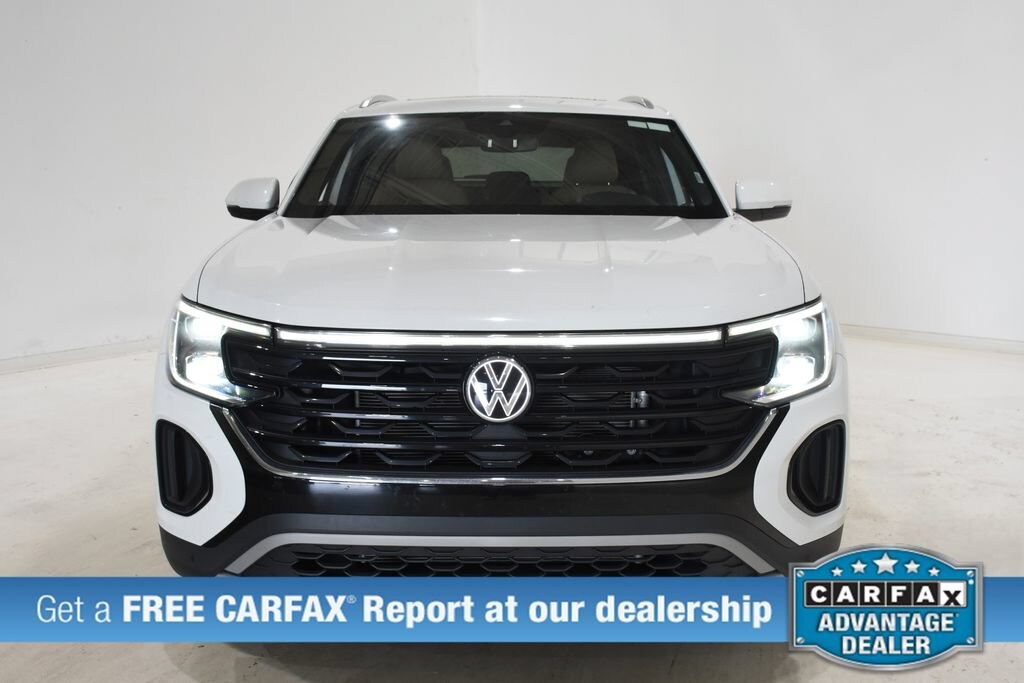 Used 2025 Volkswagen Atlas Cross Sport 2.0T SE w/Technology Sport Utility