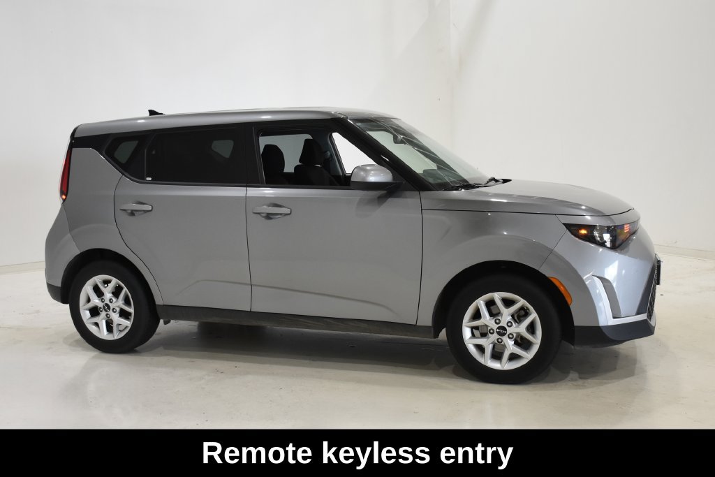 Used 2025 Kia Soul LX Hatchback
