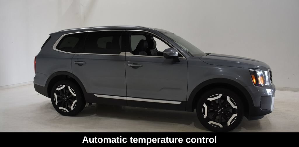 Used 2025 Kia Telluride S Sport Utility