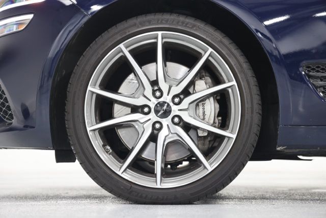2026 GENESIS G70 Standard - Photo 8