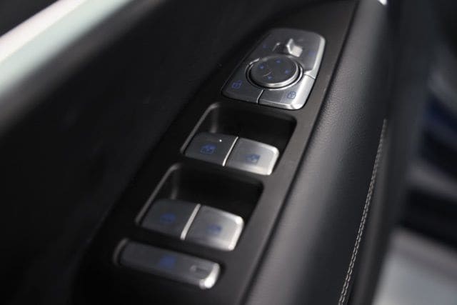 2026 GENESIS G70 Standard - Photo 20