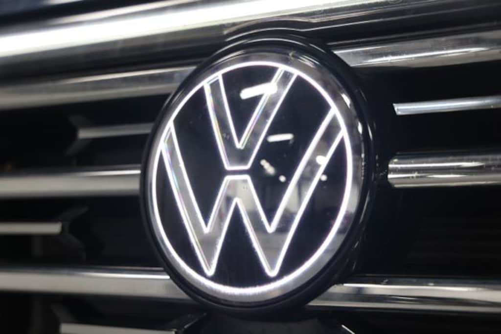 Used 2025 Volkswagen Atlas 2.0T SEL SUV