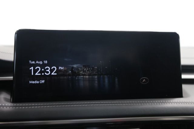 2026 GENESIS G70 Standard - Photo 23