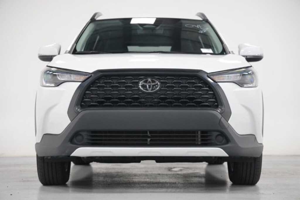 Used 2024 Toyota Corolla Cross LE SUV
