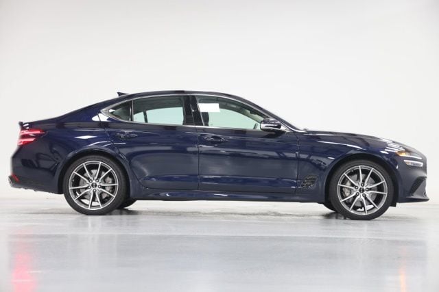 2026 GENESIS G70 Standard - Photo 15