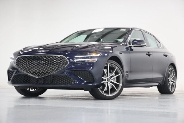 2026 GENESIS G70 Standard - Photo 6