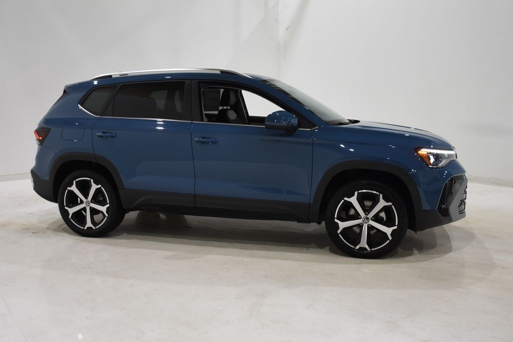 New 2026 Volkswagen Taos 1.5T SEL SUV