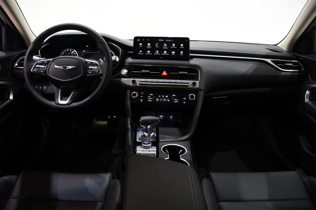 2026 GENESIS G70 Standard - Photo 8