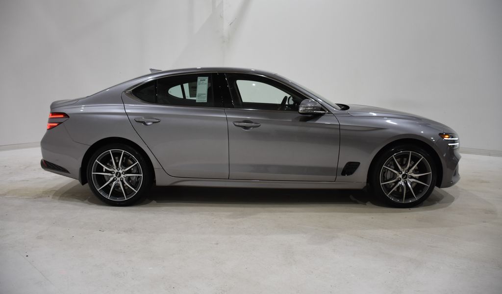 2026 GENESIS G70 Standard - Photo 3