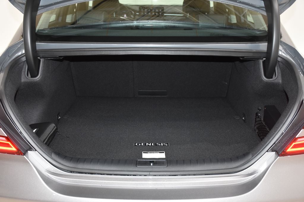 2026 GENESIS G70 Standard - Photo 25